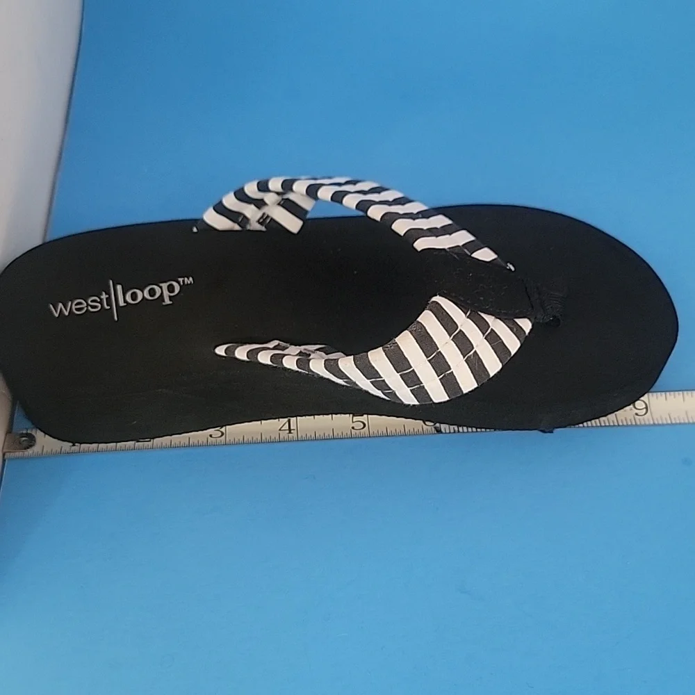 West Loop Black and White Women's Flip Flops 6 - Picture 9 of 13